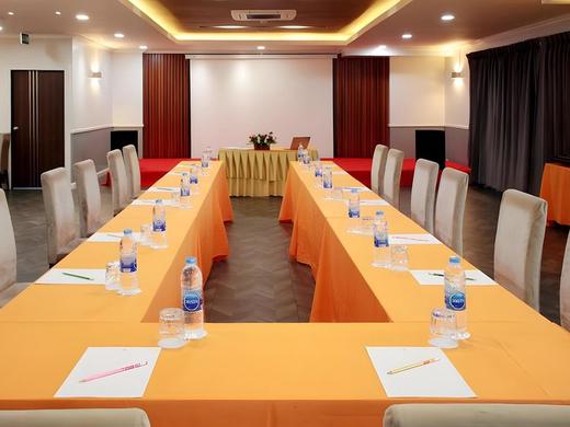 Picnic Hotel Bangkok