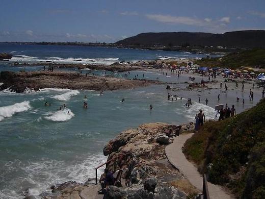 Hermanus Beachfront Lodge