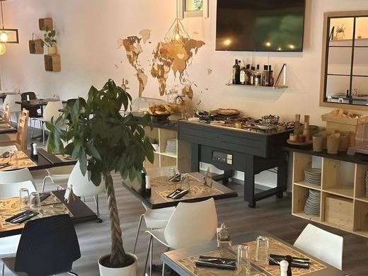 Standing Hotel Suites by Actisource