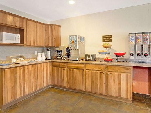 Ramada by Wyndham Draper