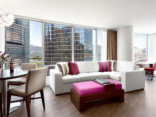 Auberge Vancouver Hotel