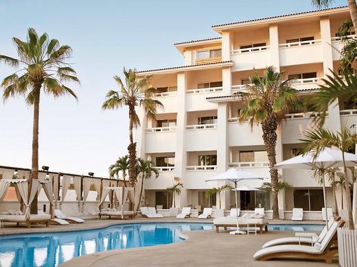 Bahía Hotel & Beach Club