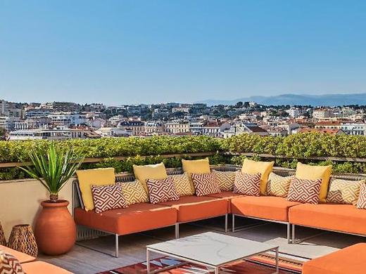 Gray d'Albion Barrière Cannes