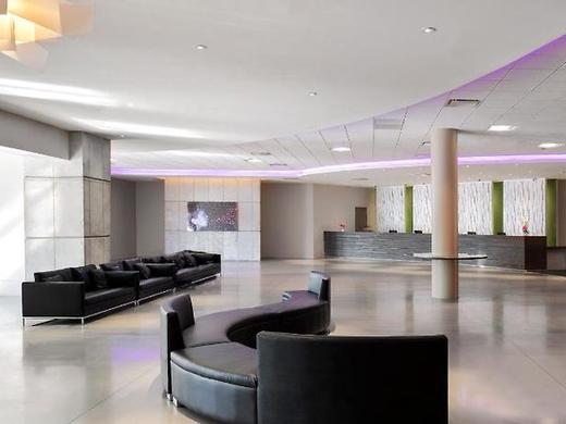 Avanti Palms Resort and Conference Center