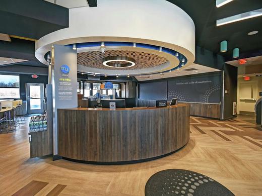 Tru by Hilton Portland Airport Area