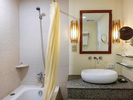 Bluewater Maribago Beach Resort