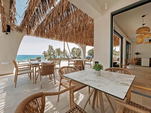 Acron Seaside Suites