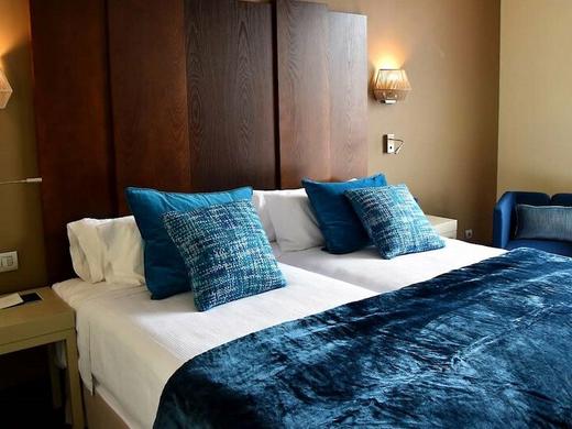 La Laguna Grand Hotel