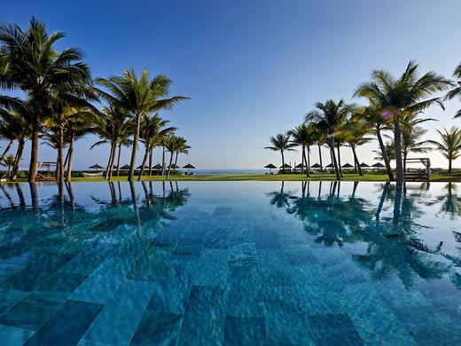 Wyndham Hoi An Royal Beachfront Resort