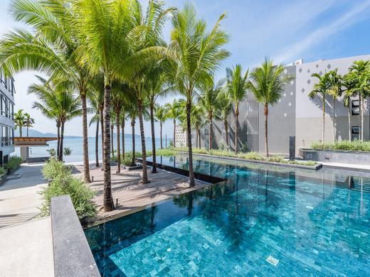 Oceanfront Beach Resort & Spa