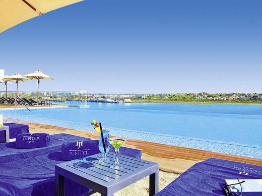 Jupiter Marina Hotel