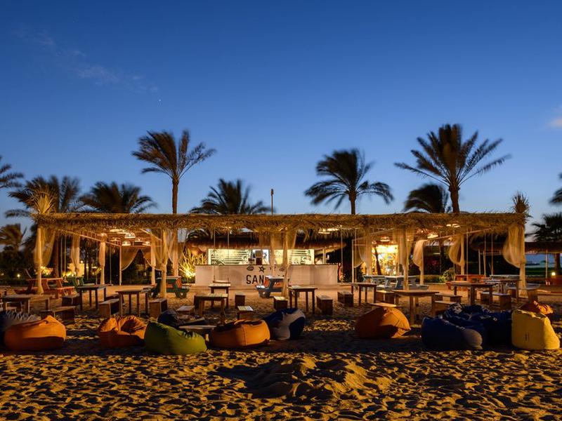 Desert Rose Resort