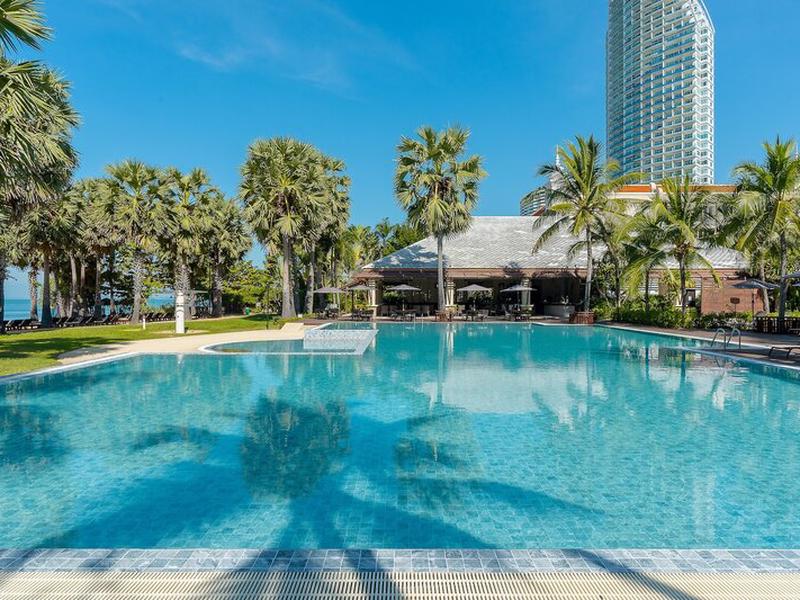 Ravindra Beach Resort & Spa