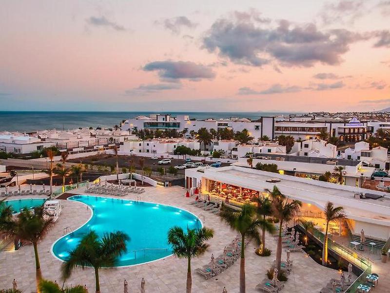 Hotel Lava Beach