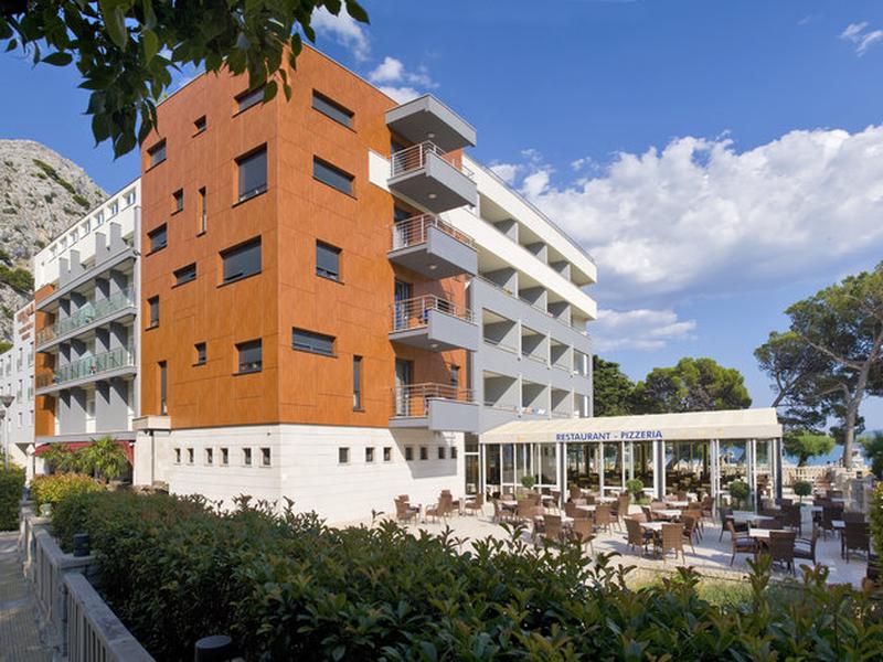 Hotel Plaa Omi
