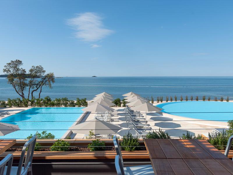 Maistra Select Amarin Resort
