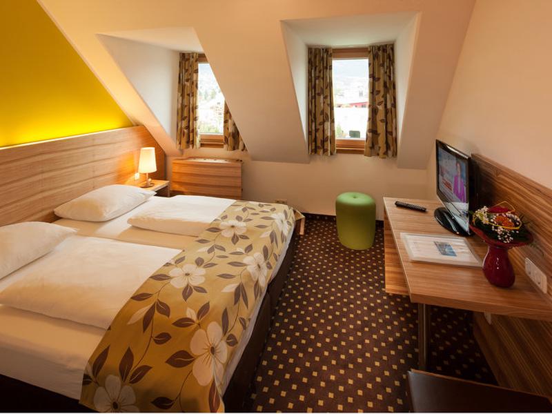 Alphotel
