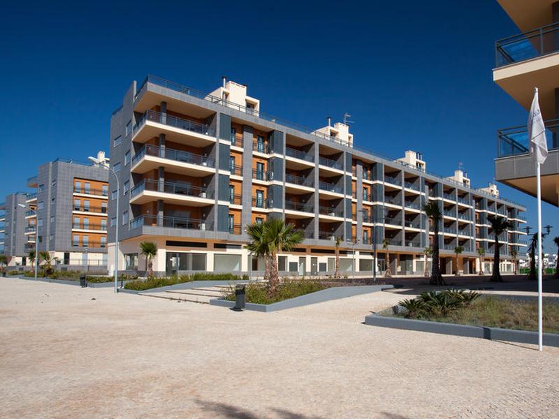 Real Marina Residence