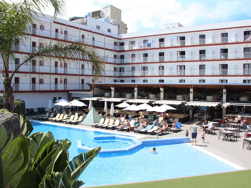 Hotel Papi Blau