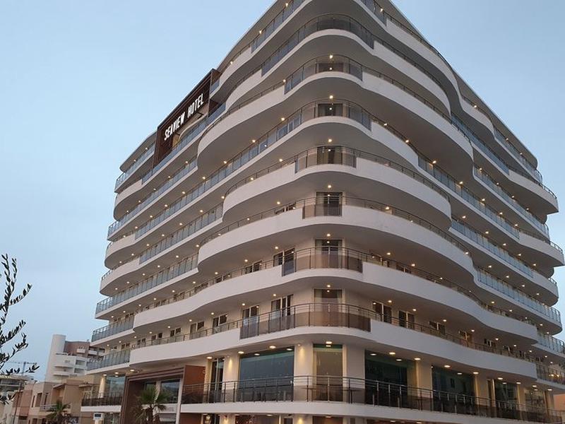 SeaView Hotel