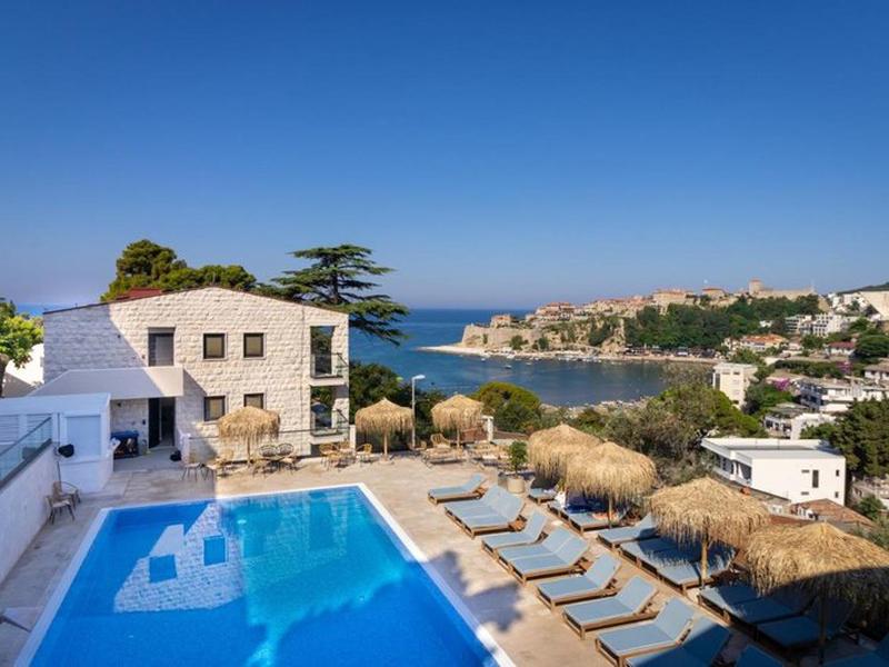 The New Mediteran - Villa Edition