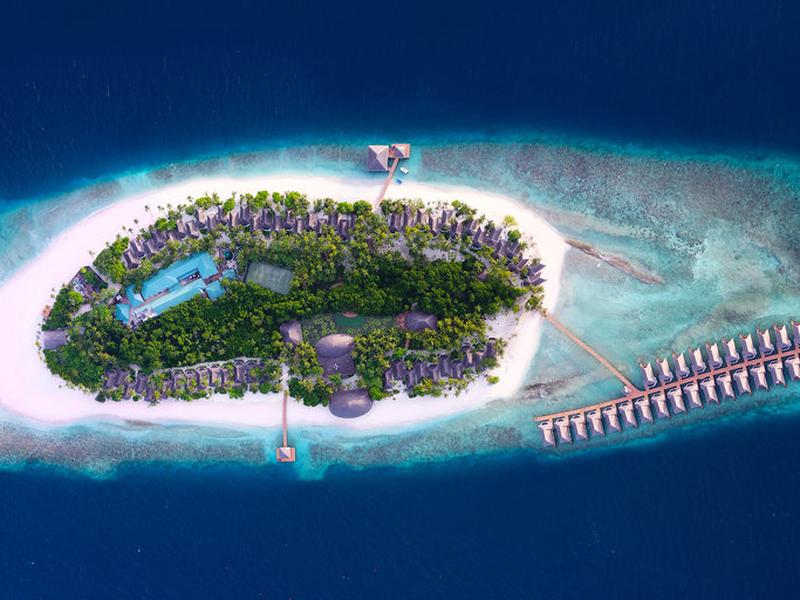 Dreamland Maldives - The Unique Sea & Lake Resort Spa
