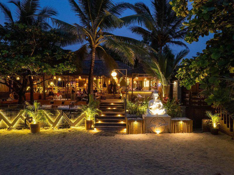 SinQ Beach