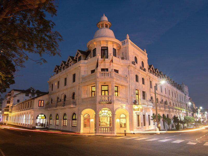 Queens Hotel