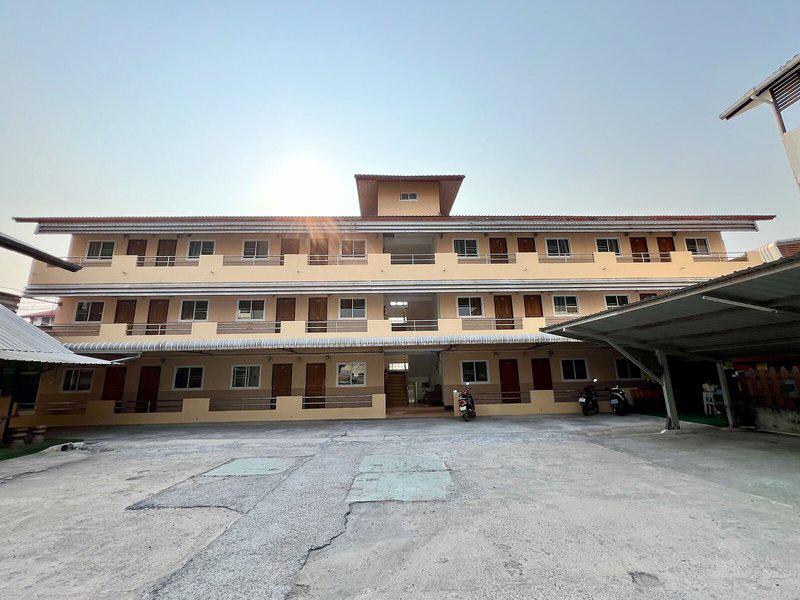 Jamjuree Place