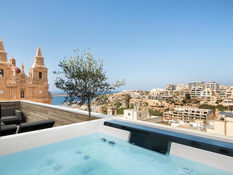 Lure Hotel