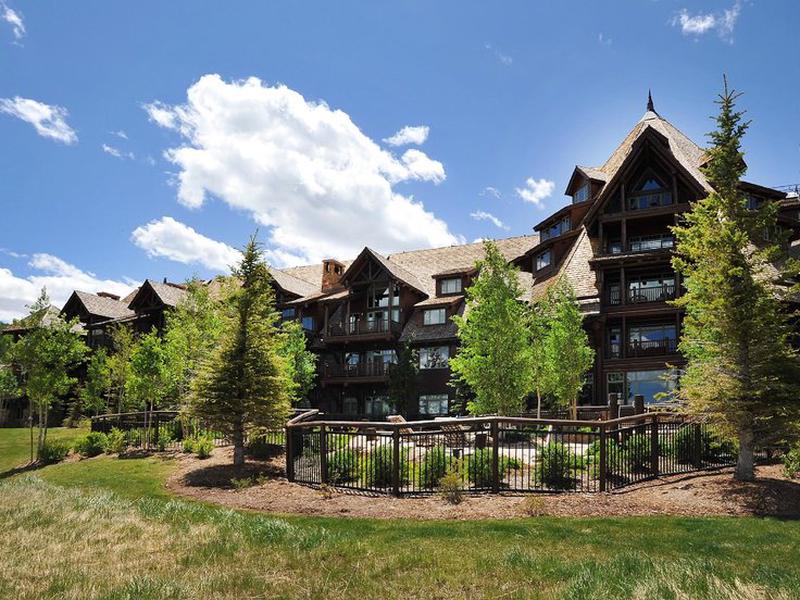 Bachelor Gulch Village