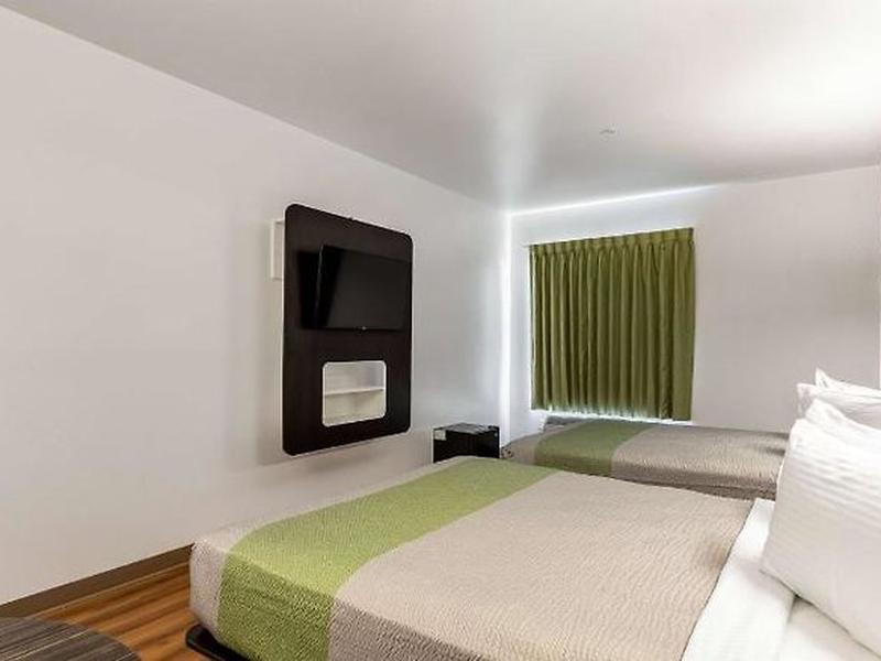 Motel 6 Las Vegas, NV - Motor Speedway
