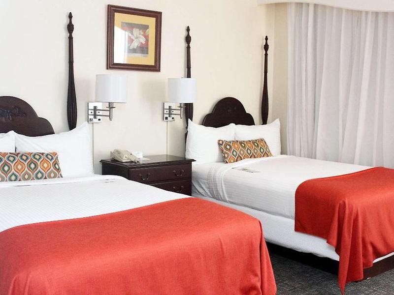 Courtleigh Hotel & Suites