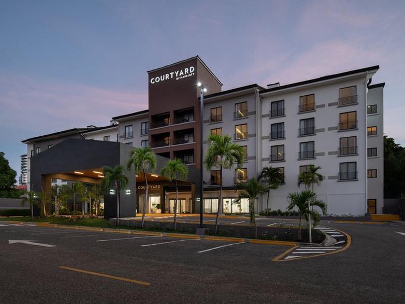 Courtyard by Marriott Santo Domingo