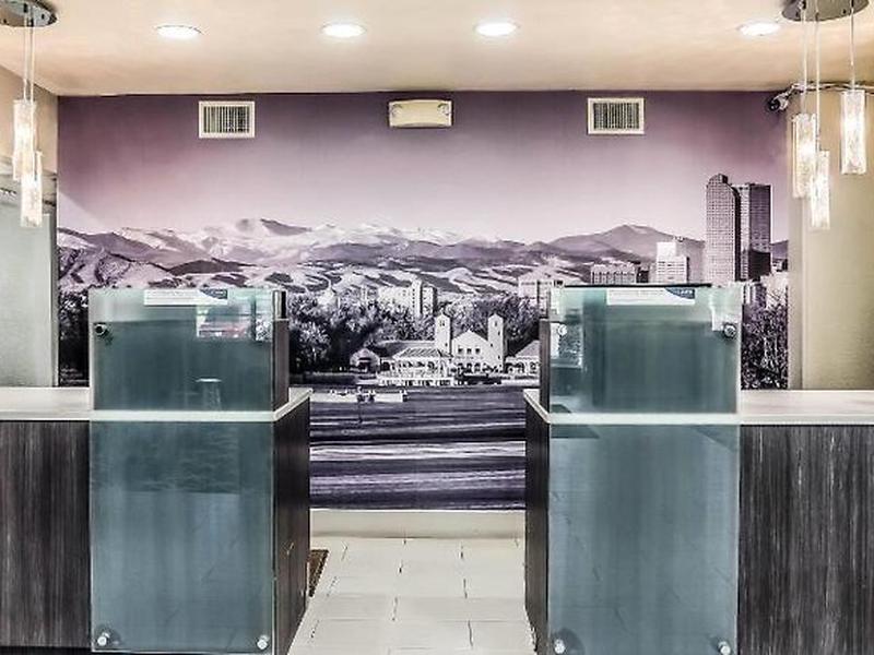 La Quinta Inn & Suites Westminster Promenade