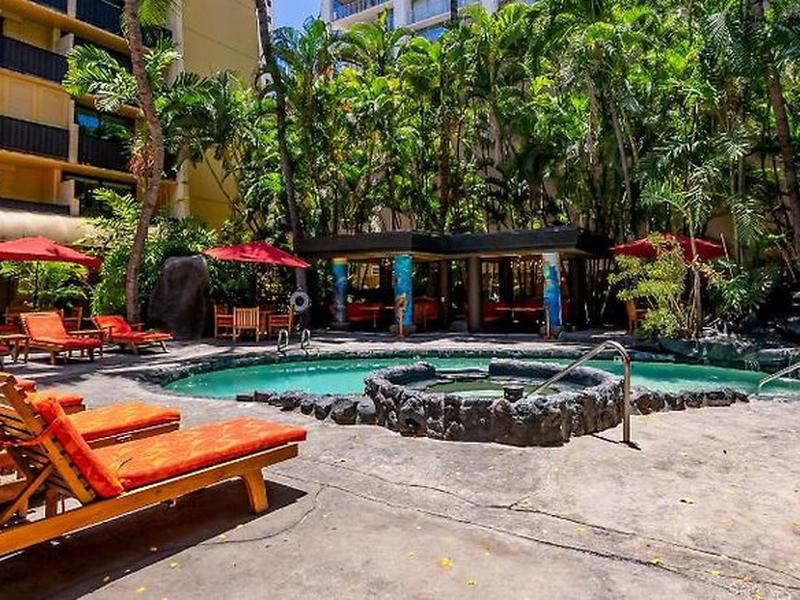 Castle Bamboo Waikiki Hotel