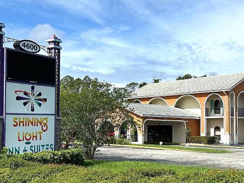 Shining Light Inn & Suites
