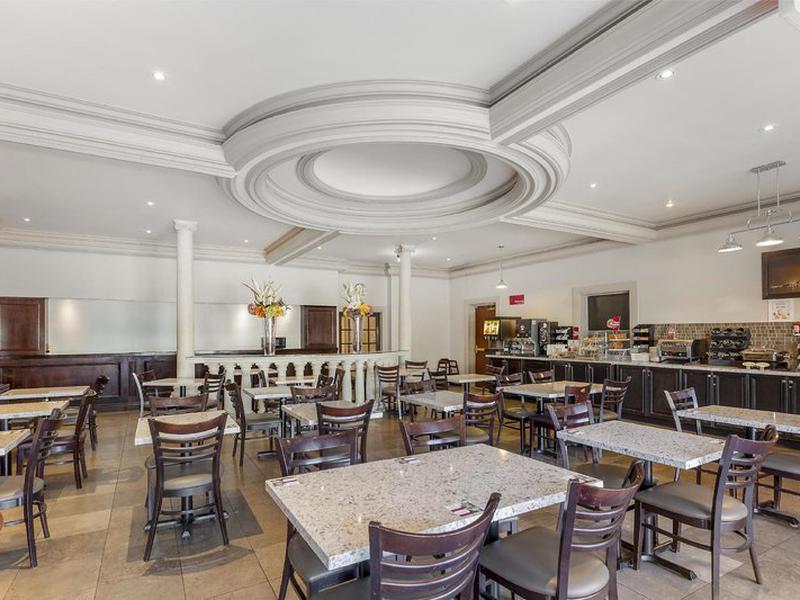 Best Western Plus Travel Hotel Toronto Airport