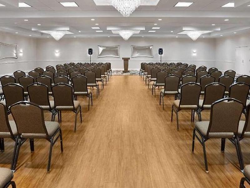 Days Hotel by Wyndham Toms River Jersey Shore