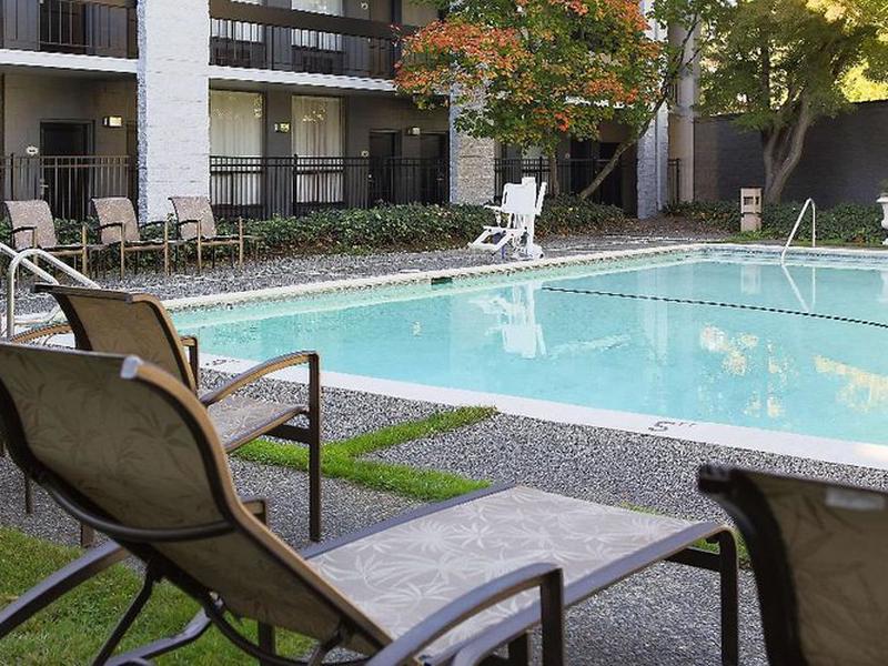 Coast Bellevue Hotel