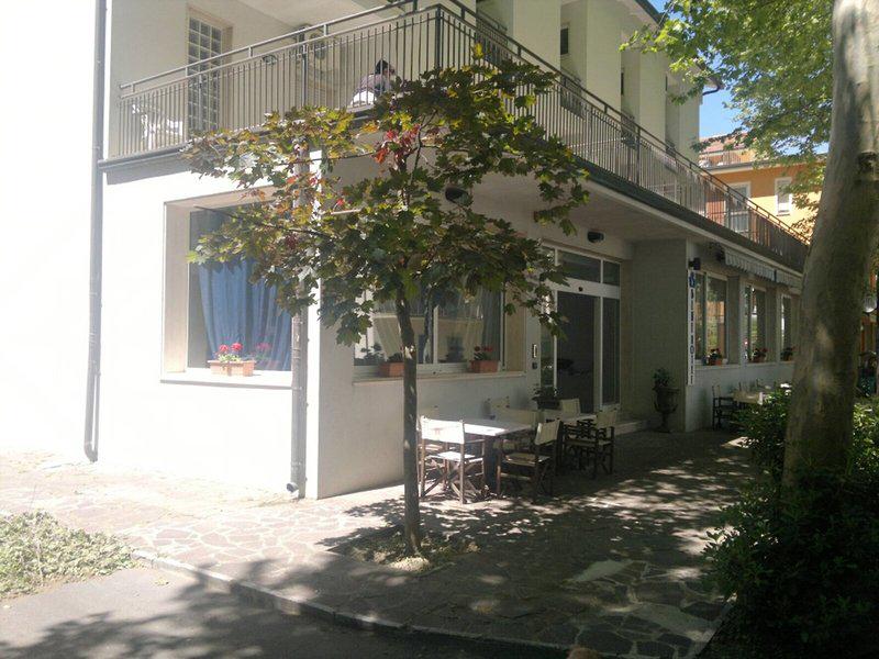 Blue Hotel