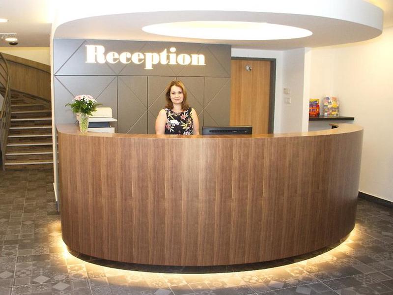 City Hotel Ring