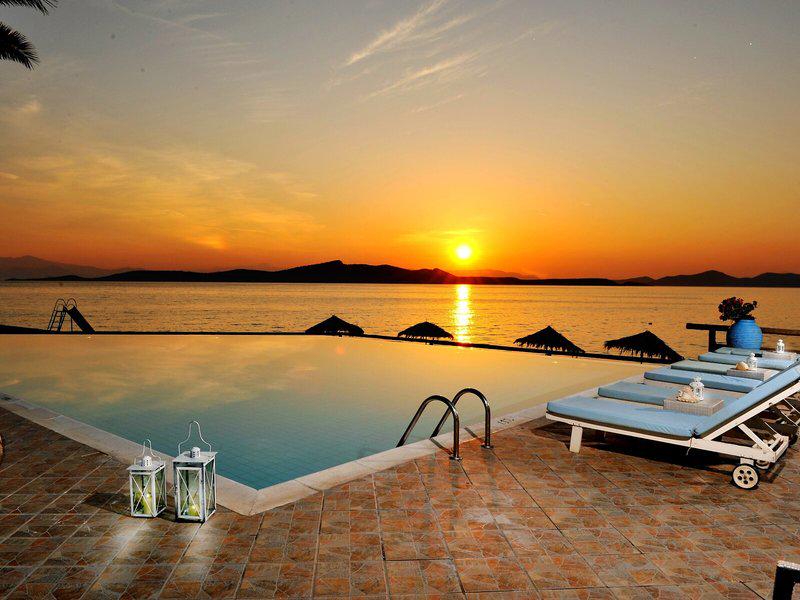 Venus Beach Bungalows Hotel