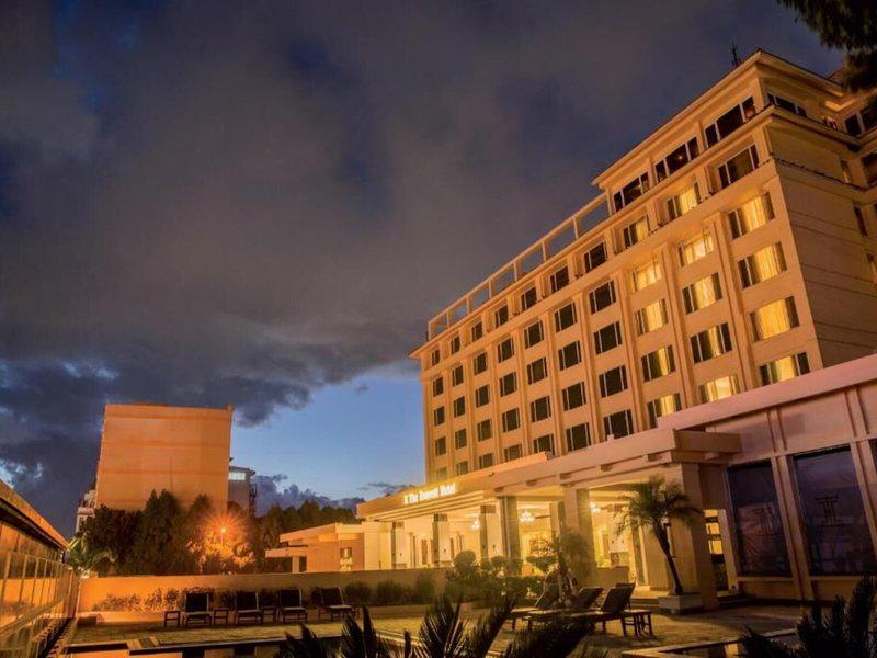 The Everest Hotel