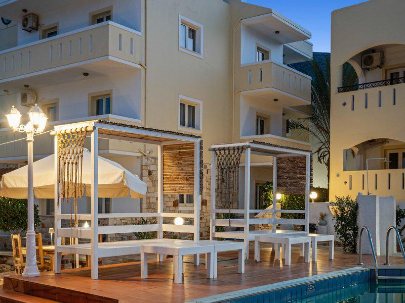 Nikos Apartments