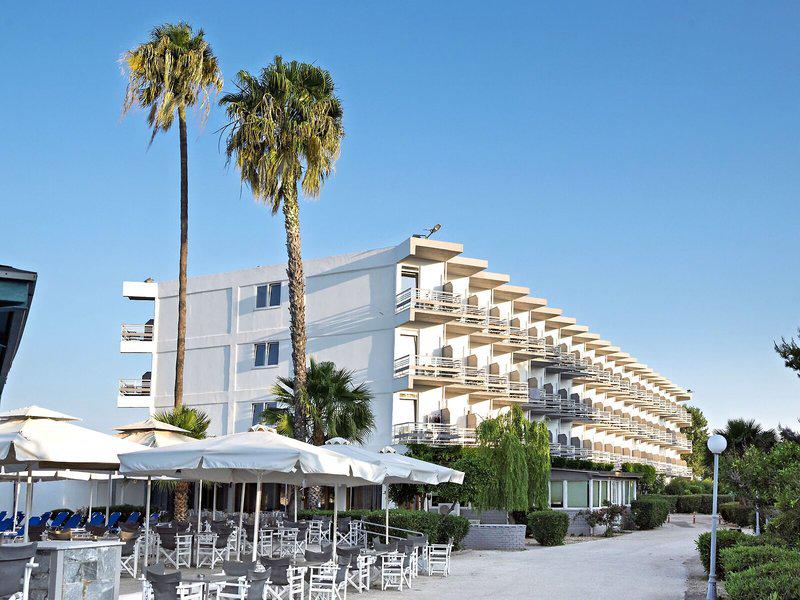 The Grove Seaside Hotel