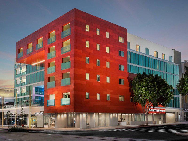 The Valorian Los Angeles, Curio Collection by Hilton