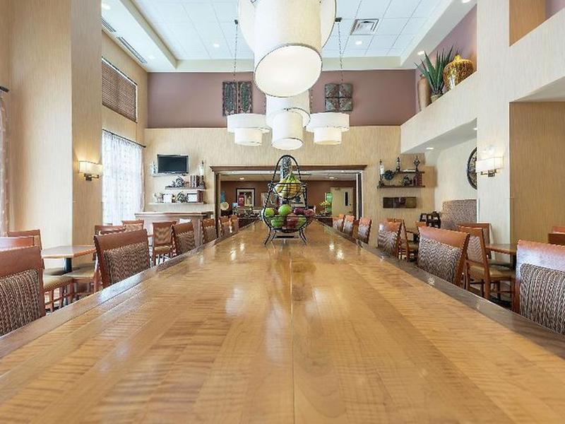 Hampton Inn & Suites by Hilton Moncton