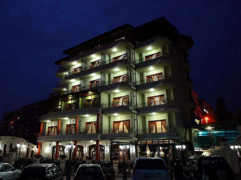 Dinasty Hotel