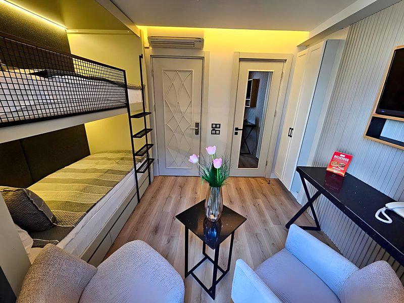 Anthemis Hotel